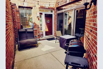 347 Arbor Glen Boulevard, Schaumburg, IL 60195 - Photo 3