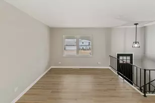 323 Mark Ave, Glendale Heights, IL 60139 - Photo 9