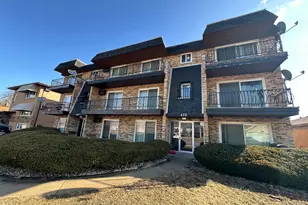 437 Prairie Ave, Calumet City, IL 60409 - Photo 1