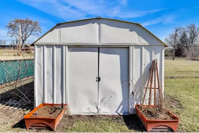 1075 Apricot Street, Hoffman Estates, IL 60169 - Photo 25