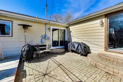 1075 Apricot Street, Hoffman Estates, IL 60169 - Photo 21