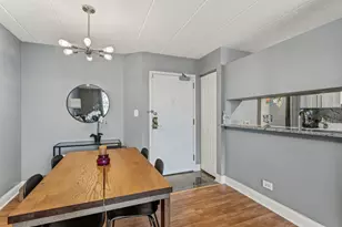 75 Kristin Cir, Schaumburg, IL 60195 - Photo 3