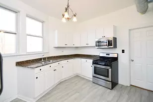 1154 W 17th St, Chicago, IL 60608 - Photo 5