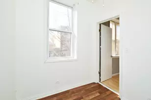 1154 W 17th St, Chicago, IL 60608 - Photo 9