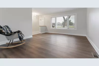 198 Shadywood Lane, Elk Grove Village, IL 60007 - Photo 3