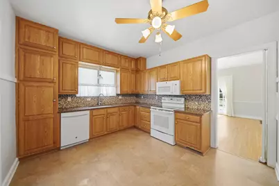 807 E Fellows Street, Dixon, IL 61021 - Photo 11