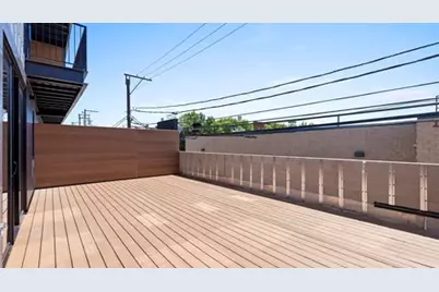 1801 W Grand Avenue #201, Chicago, IL 60622 - Photo 13