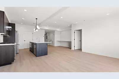 1801 W Grand Avenue #201, Chicago, IL 60622 - Photo 5