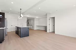 1801 W Grand Ave, Chicago, IL 60622 - Photo 5