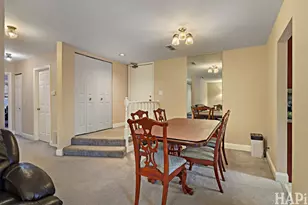 1300 Cromwell Ct, Vernon Hills, IL 60061 - Photo 7