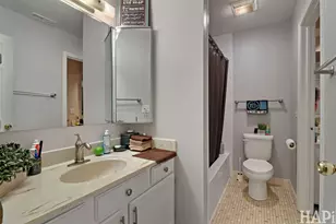 1300 Cromwell Ct, Vernon Hills, IL 60061 - Photo 13