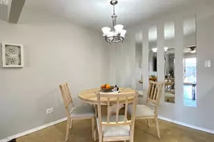 860 E Old Willow Rd, Prospect Heights, IL 60070 - Photo 9