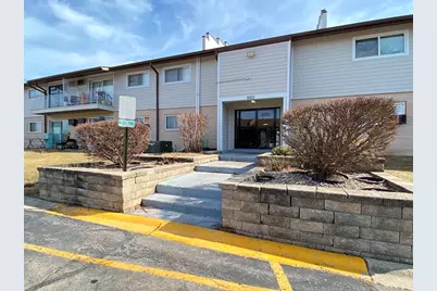 860 E Old Willow Road #221, Prospect Heights, IL 60070 - Photo 1