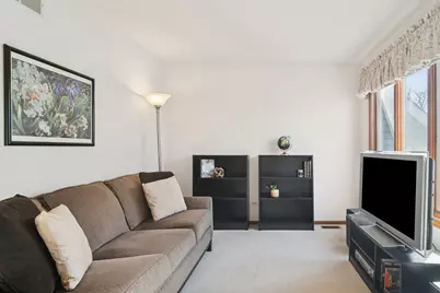 1332 Edington Lane, Mundelein, IL 60060 - Photo 13