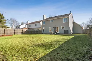 1332 Edington Ln, Mundelein, IL 60060 - Photo 23