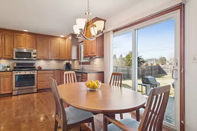 1332 Edington Lane, Mundelein, IL 60060 - Photo 7