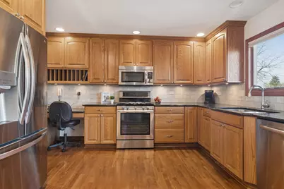 1332 Edington Lane, Mundelein, IL 60060 - Photo 5