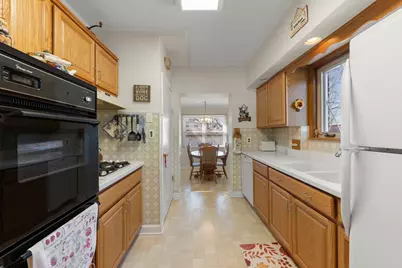 370 N Oak Street, Elmhurst, IL 60126 - Photo 9