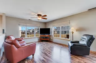 546 Meadow Lily Dr, Joliet, IL 60431 - Photo 3