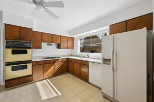 1041 Arbor Ln, Glenview, IL 60025 - Photo 5