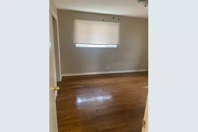 [Address not provided], Waukegan, IL 60085 - Photo 11