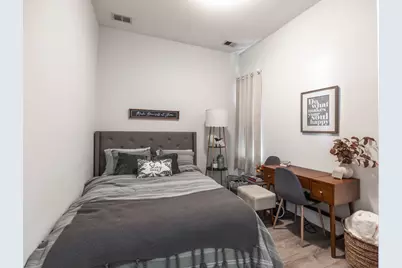 2247 W Lawrence Avenue #201, Chicago, IL 60625 - Photo 9