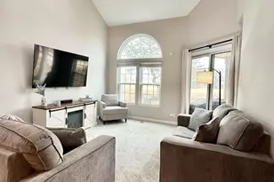 418 Waterford Ct, Carol Stream, IL 60188 - Photo 5