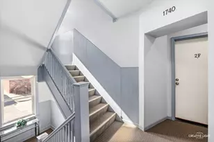 1740 W Foster Ave, Chicago, IL 60640 - Photo 3