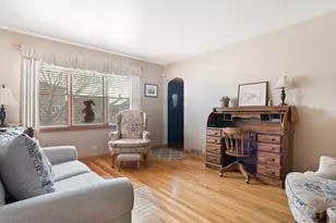 2028 N 72nd Ct, Elmwood Park, IL 60707 - Photo 5