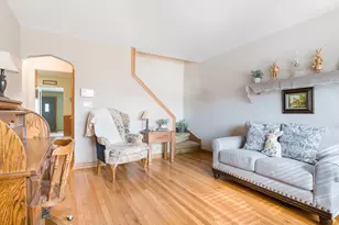 2028 N 72nd Ct, Elmwood Park, IL 60707 - Photo 3