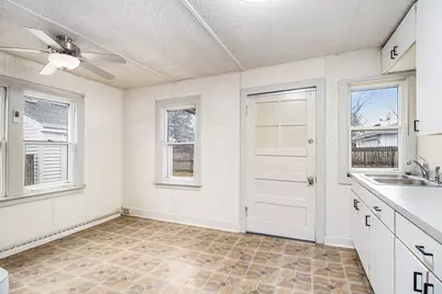 180 Henderson Street, Bensenville, IL 60106 - Photo 7