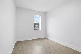 3040 N Drake Ave, Chicago, IL 60618 - Photo 11