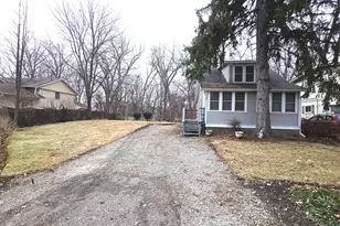 117 Woodland Dr, Round Lake Beach, IL 60073 - Photo 1