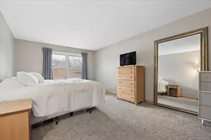 5332 Crescent Ln, Oak Forest, IL 60452 - Photo 13