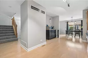 5332 Crescent Ln, Oak Forest, IL 60452 - Photo 11