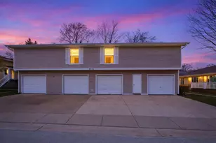 5332 Crescent Ln, Oak Forest, IL 60452 - Photo 1