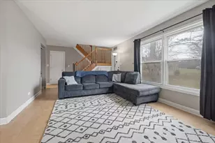 5332 Crescent Ln, Oak Forest, IL 60452 - Photo 5