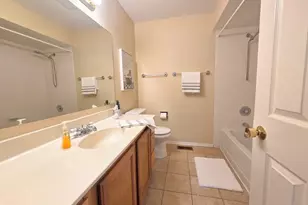 1013 E Meadow Lake Dr, Palatine, IL 60074 - Photo 21