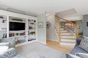 [Address not provided], Downers Grove, IL 60515 - Photo 3