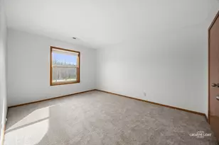 1565 Raymond Dr, Naperville, IL 60563 - Photo 9