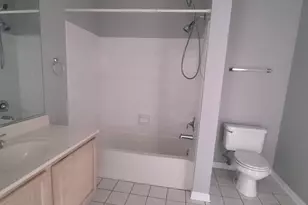 147 Polaris Dr, Lake in the Hills, IL 60156 - Photo 15