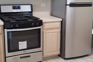 147 Polaris Dr, Lake in the Hills, IL 60156 - Photo 7