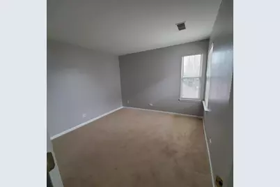 147 Polaris Drive, Lake in the Hills, IL 60156 - Photo 17