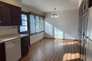 580 N State St, Hampshire, IL 60140 - Photo 7