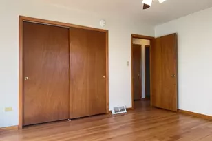 580 N State St, Hampshire, IL 60140 - Photo 11