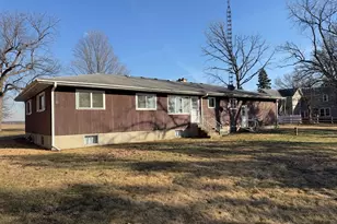 580 N State St, Hampshire, IL 60140 - Photo 1