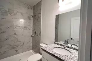 226 W 24th St, Chicago, IL 60616 - Photo 9