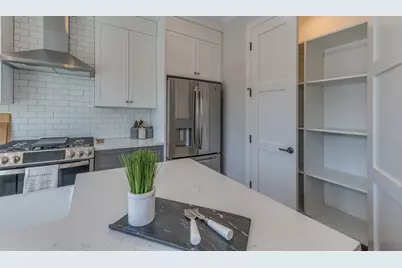 [Address not provided], Elmhurst, IL 60126 - Photo 27