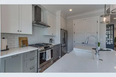 [Address not provided], Elmhurst, IL 60126 - Photo 21