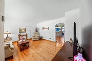 7816 Blazer Ave, Justice, IL 60458 - Photo 7